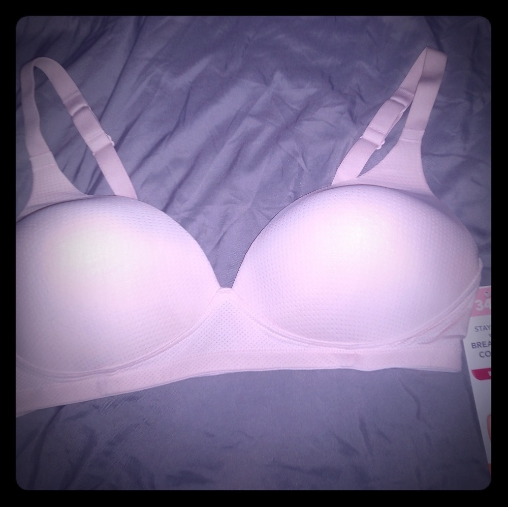 Warner's Breathable Wirefree Bra
 34D